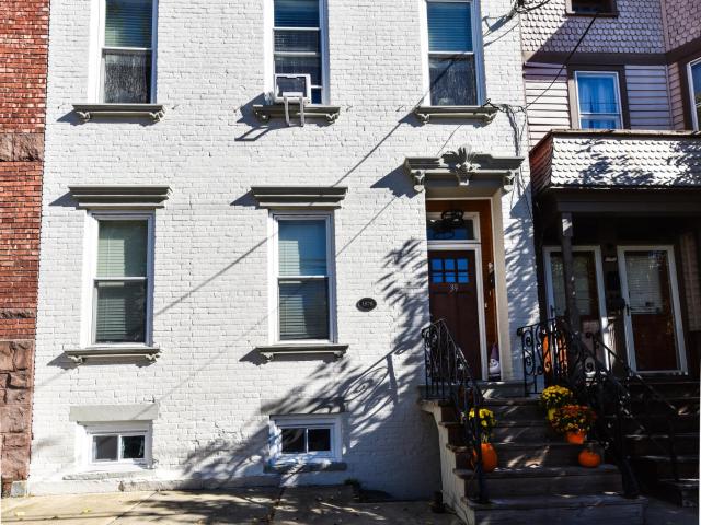House for sale in Hudson Park, City of Albany