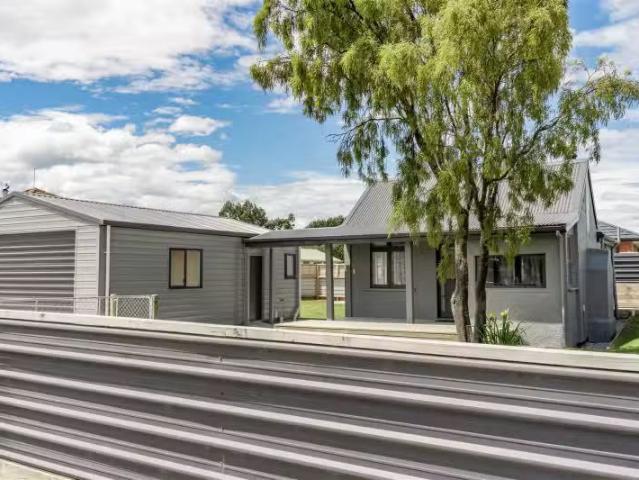 House for sale in Otakou