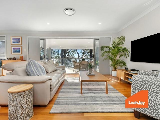 Apartment for rent in Murrays Beach, City of Lake Macquarie