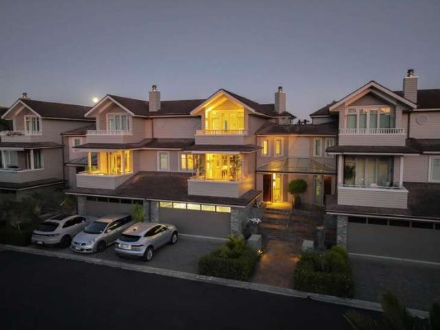 Townhouse for sale in Snells Beach