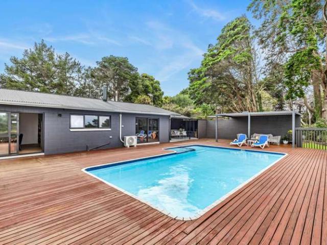House for sale in Paremoremo, Oroua County