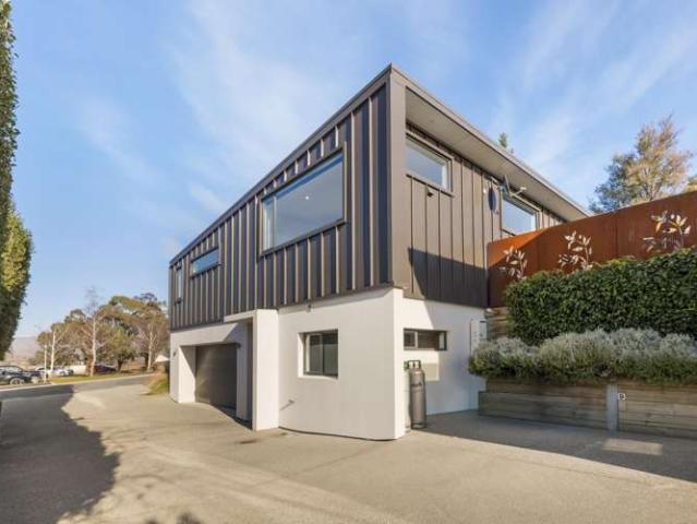 House for sale in Otakou