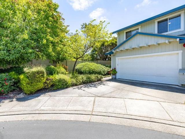 Townhouse for sale in Rohnert Park, California