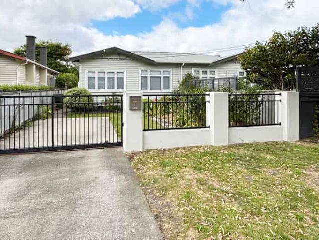 House for rent in Days Bay, Wellington