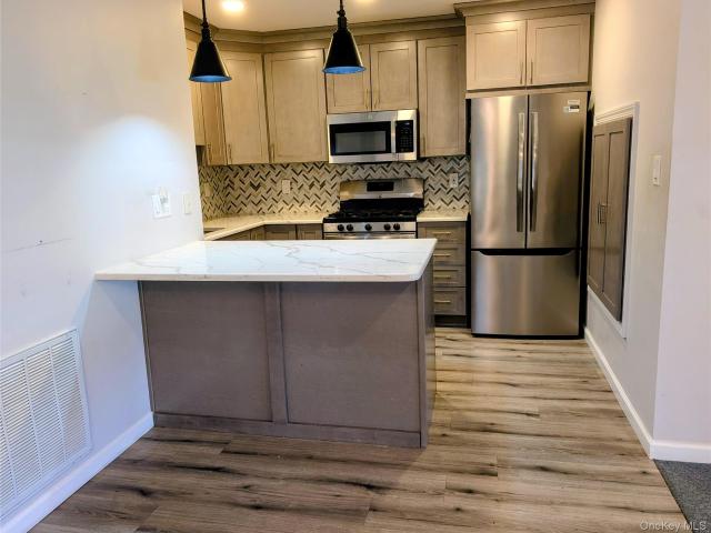 Condo for sale in Huntington, New York