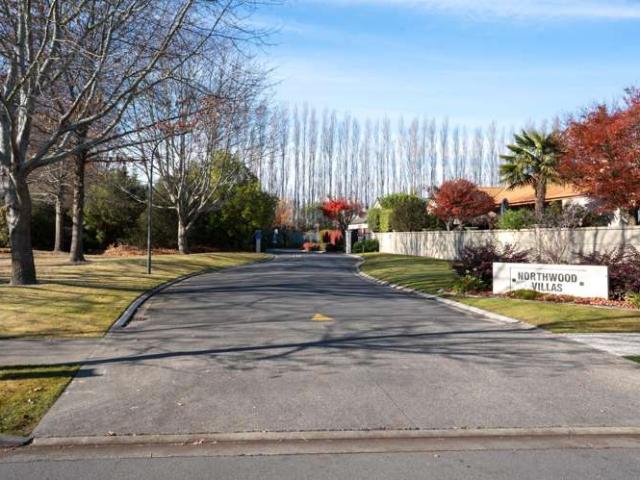 Townhouse for sale in Canterbury