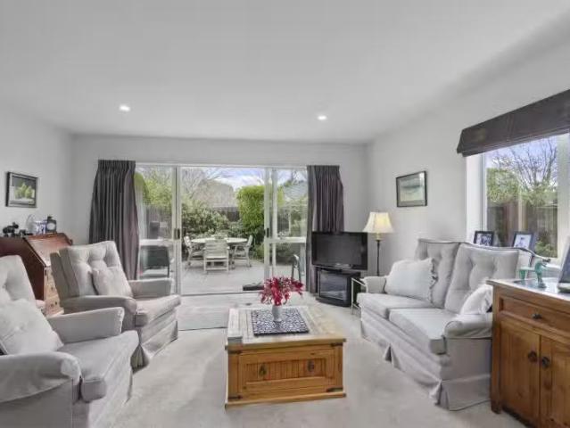 House for sale in Charing Cross, Canterbury