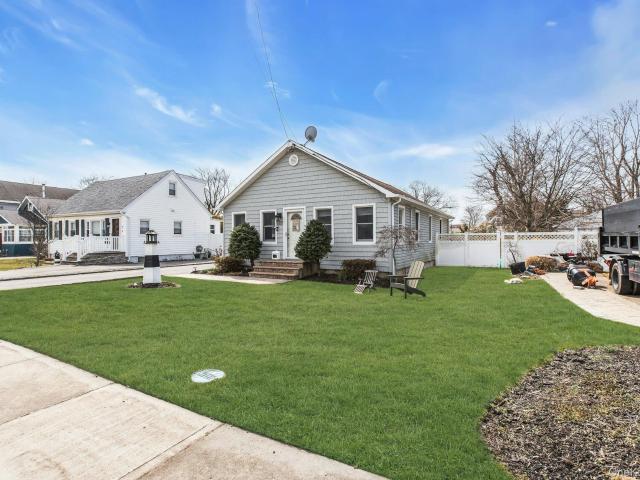 House for sale in Centereach, New York