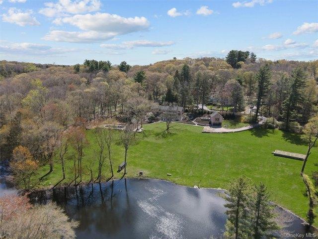 House for sale in Pound Ridge, New York