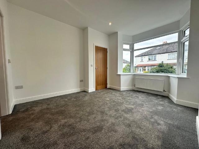 House for rent in Shaw Lane, Guiseley