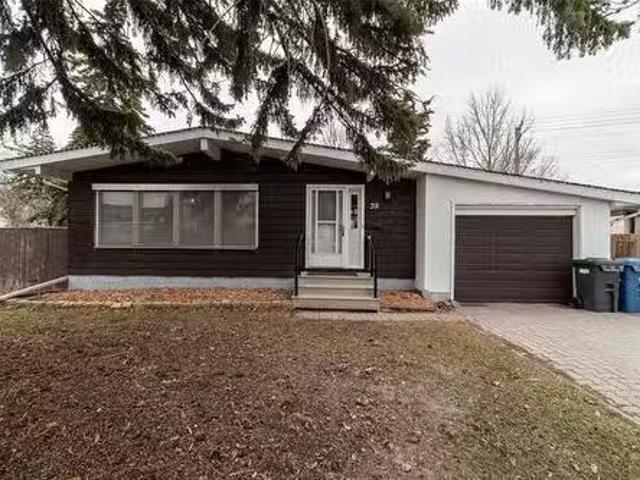 House for sale in East St. Paul, Manitoba
