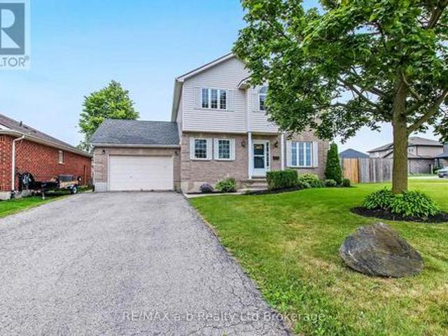 House for sale in Tillsonburg, Ontario