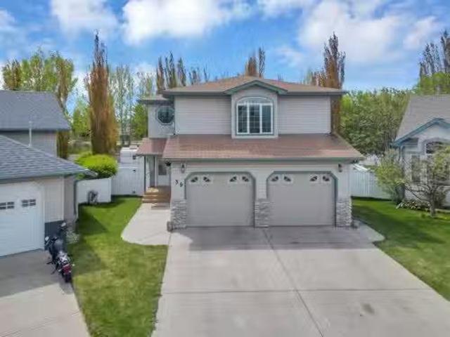 House for sale in Alberta