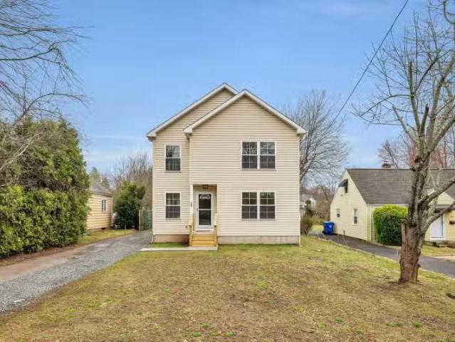 House for rent in Newington