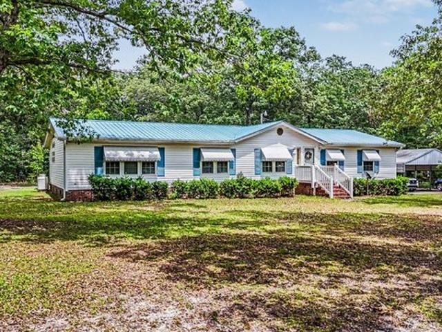 House for sale in Saint Matthews, South Carolina