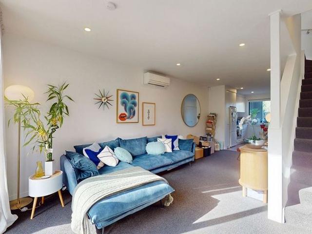 House for rent in Kowhai Park, Wellington