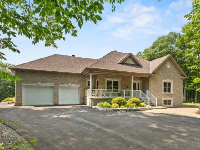 House for sale in Les Collines-de-l'outaouais, Quebec