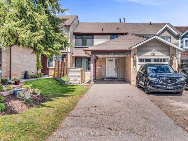 Townhouse for sale in Woburn, Ontario