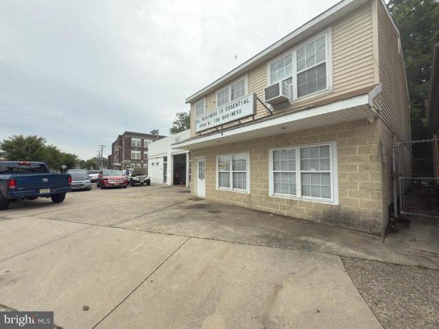 Commercial for sale in Gloucester City