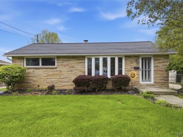 House for sale in Bowmansville, New York
