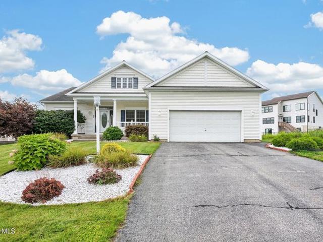 House for sale in Niskayuna, New York