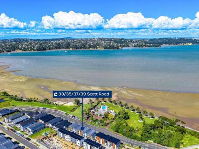 Townhouse for sale in Paremoremo