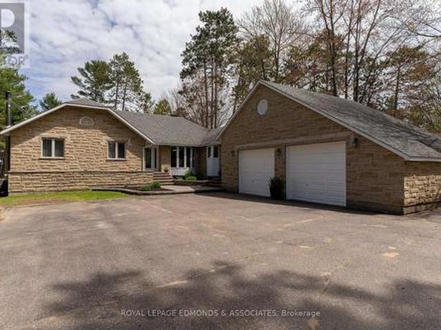 House for sale in Renfrew, Ontario