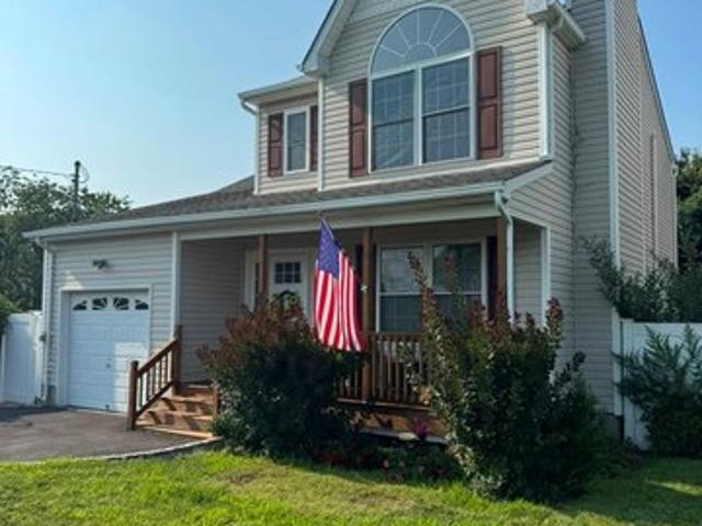 House for sale in Centereach, New York