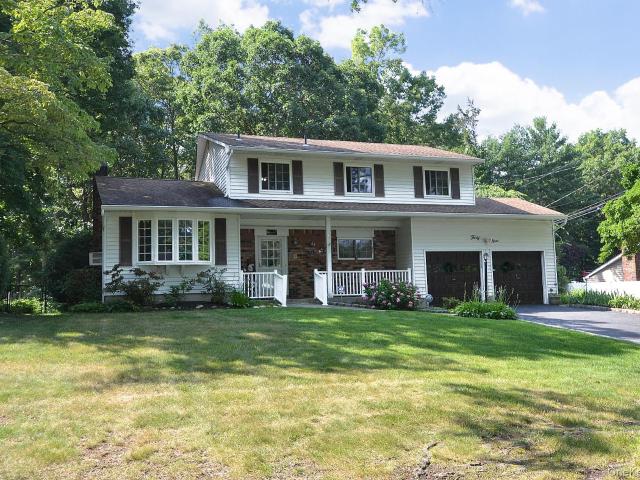 House for sale in Smithtown, New York