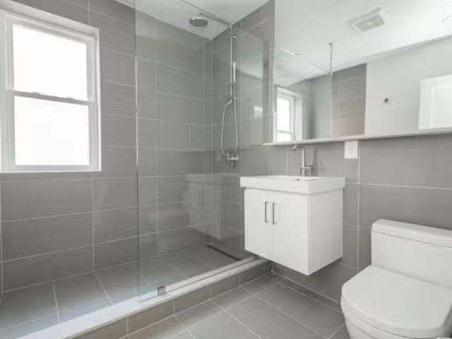Condo for rent in Brighton