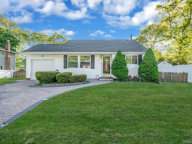 House for sale in Centereach, New York
