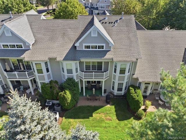 Condo for sale in Encore at Lake Grove, Town of Brookhaven