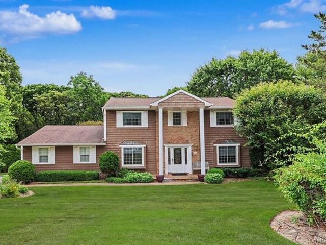 House for sale in Huntington, New York
