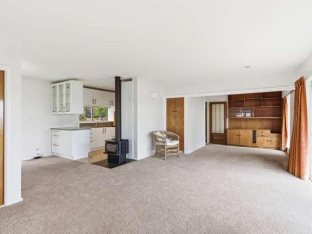 House for sale in Chaslands, Canterbury
