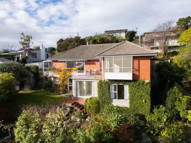 House for sale in Chaslands, Canterbury