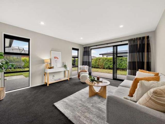 House for sale in Chaslands, Canterbury