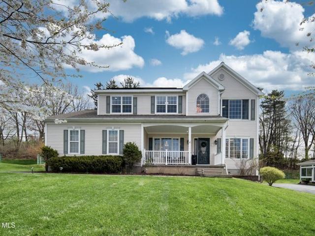 House for sale in Colonie, New York