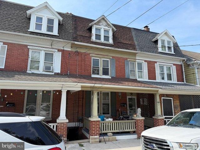 Townhouse for sale in Red Lion, Pennsylvania