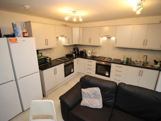 House for rent in Hyde Park, West Yorkshire