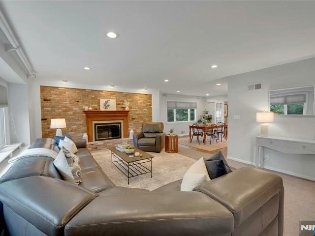 House for sale in Glen Rock