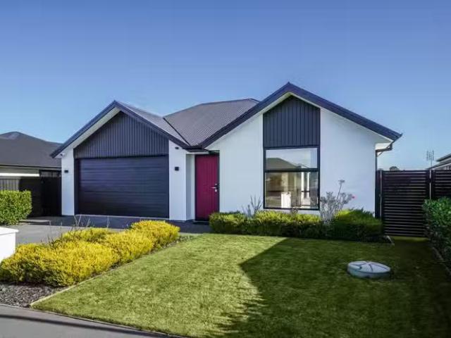 House for rent in Chaslands, Canterbury