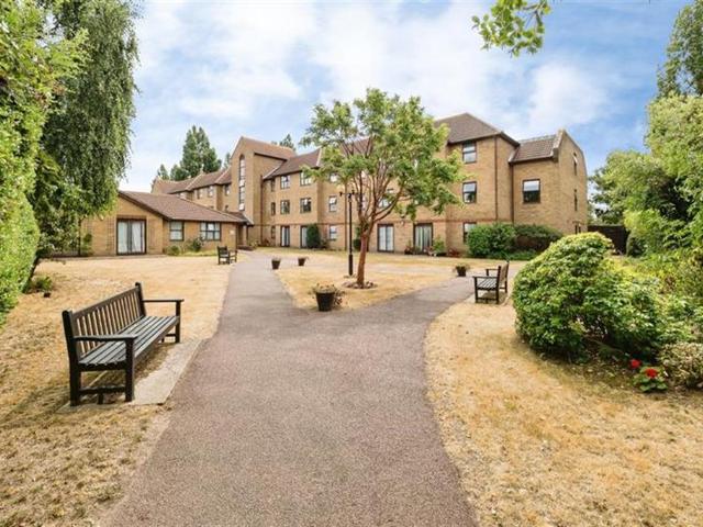 House for rent in Loxford, Greater London