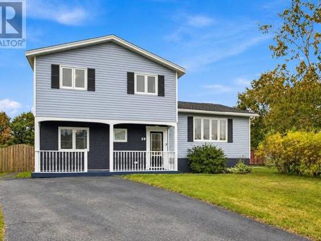 House for sale in Mount Pearl, Newfoundland