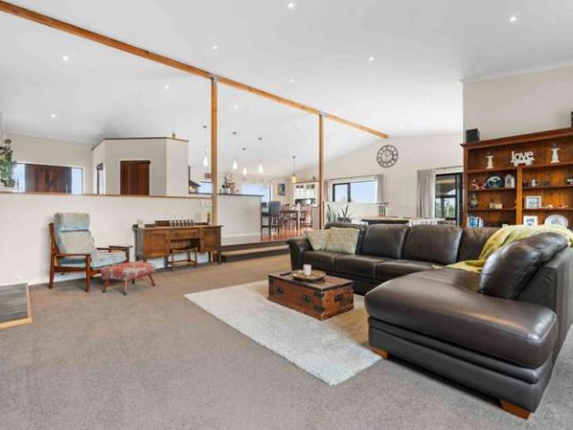 Property for sale in Kaukapakapa
