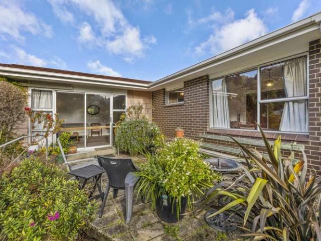 House for sale in Otakou