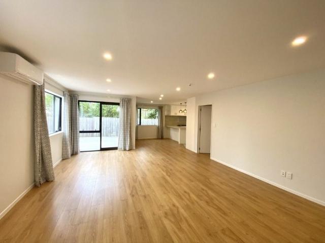 House for rent in Green Bay, Whau