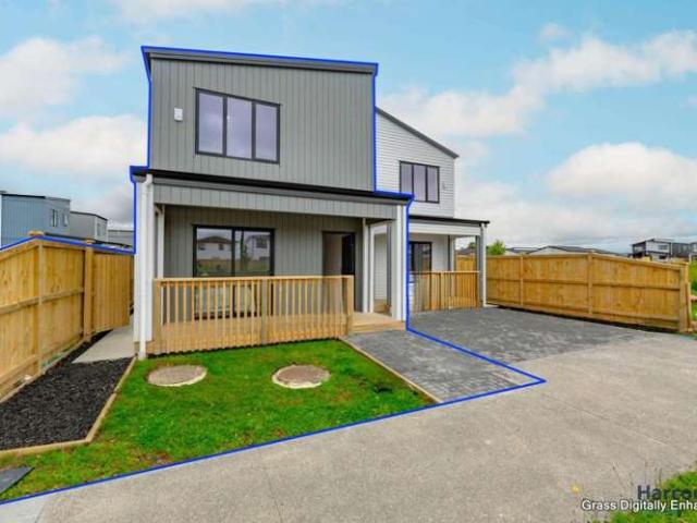 Townhouse for sale in Awhitu