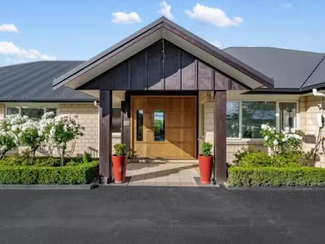 House for sale in Awhitu
