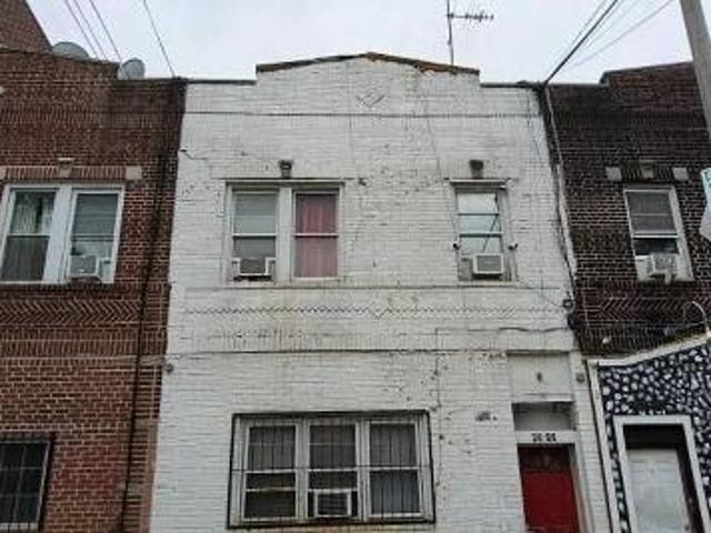 House for sale in Woodside House for sale in Woodside
