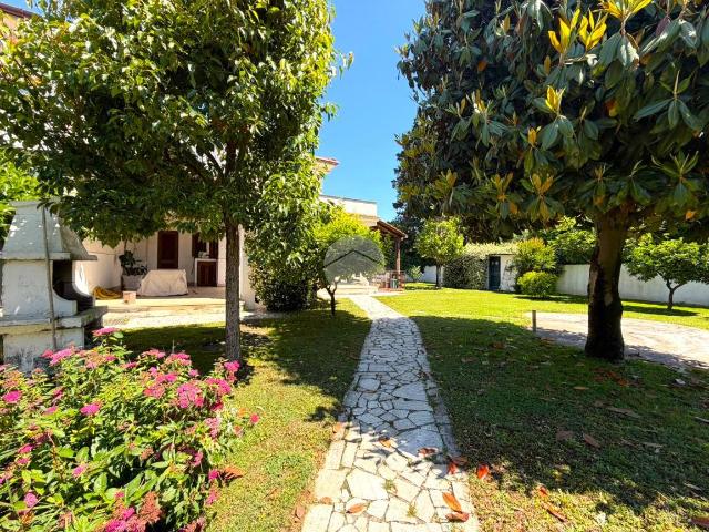 Villa Indipendente in affitto a Zeffiro, Sabaudia